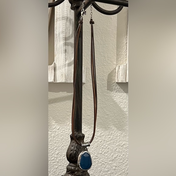 Silpada 925 sterling silver and blue jade necklace. - Picture 4 of 6